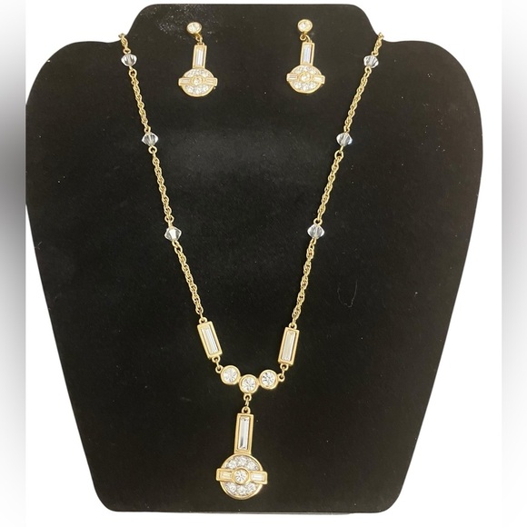 Swarovski Necklace Earring Set Sophisticated Elegant Wedding Special Occasion - Picture 14 of 14